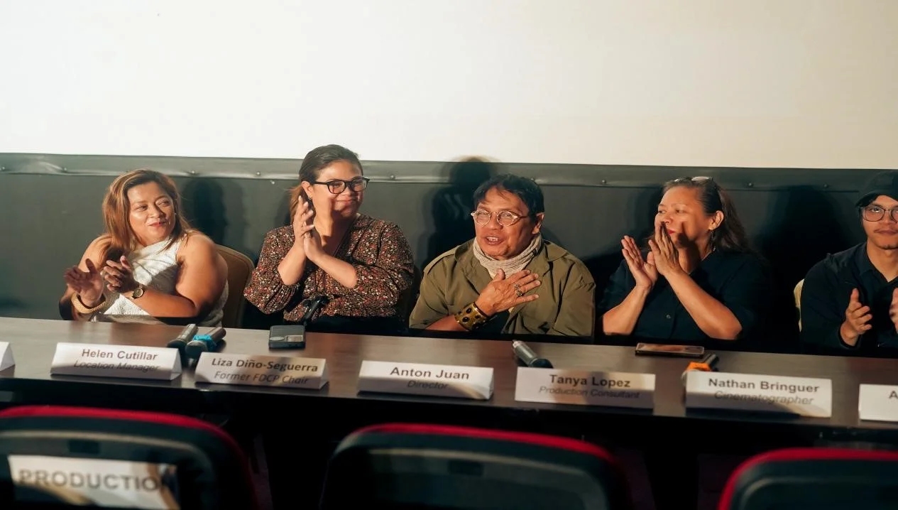 Introducing and reacting to the film are Director Anton Juan (center) flanked by (from left), Sagay City Information and Tourism head Helen Cutillar, former Film Development Council chairperson Liza Dino-Seguerra, Negros Museum Executive Director Tanya Lopez, and cinematographer Nathan Bringuer.